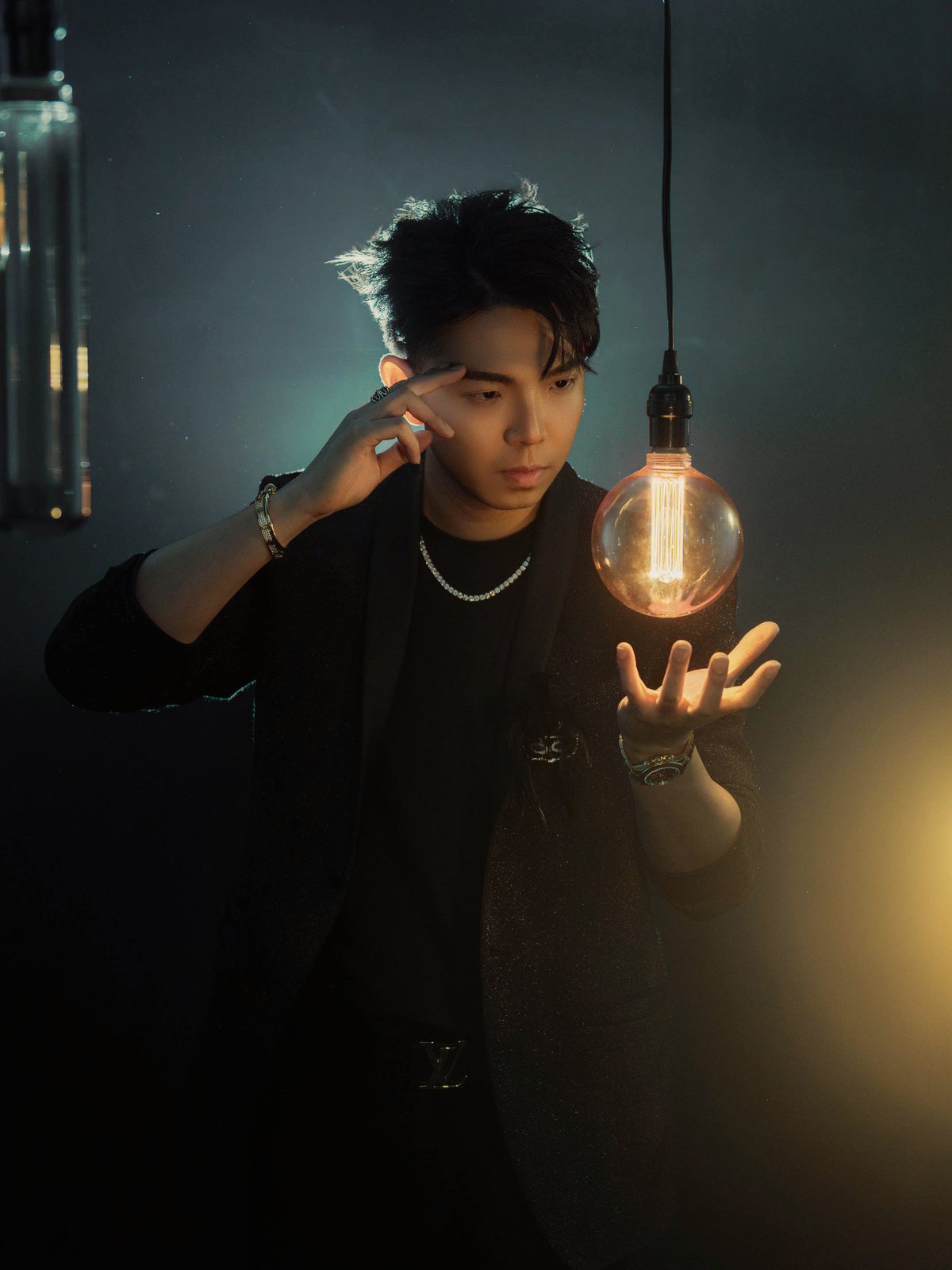 Johnny Wu, magician and mentalist, portrait